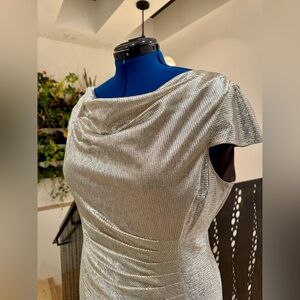 Tahari Silver/Gold Textured Evening Dress - Size 16